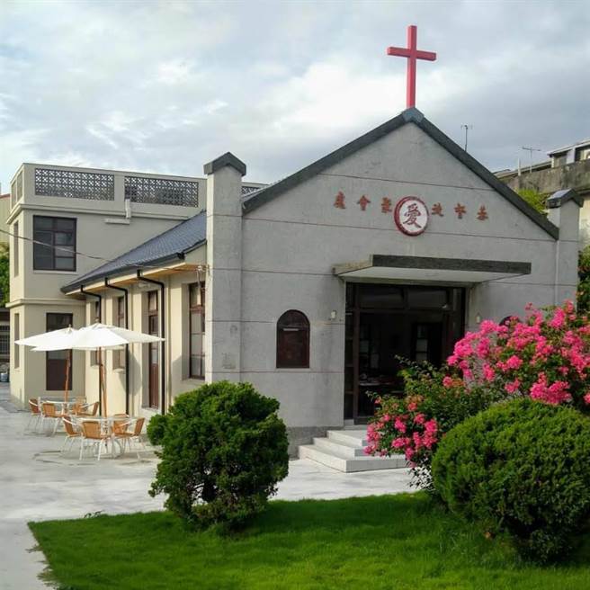 虎尾基督徒聚会所已修復完工，优雅与庄严的教堂空间再现风华。（云林县文观处提供）