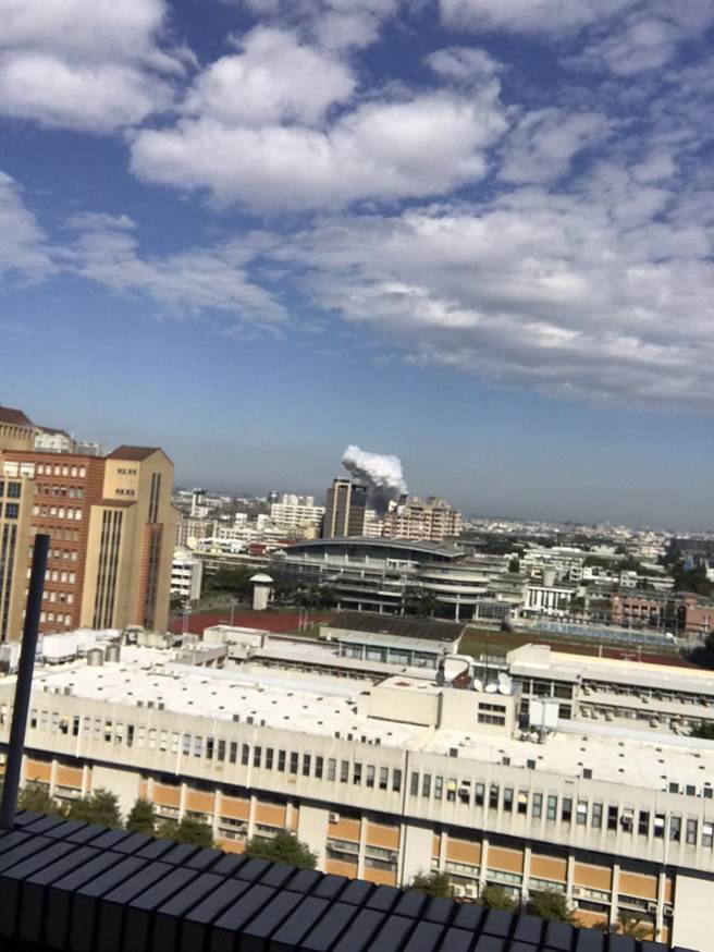 漢翔公司水湳廠區29日上午發生8號棚廠鉗工作業區集塵區粉塵氣爆。（民眾提供／盧金足台中傳真）