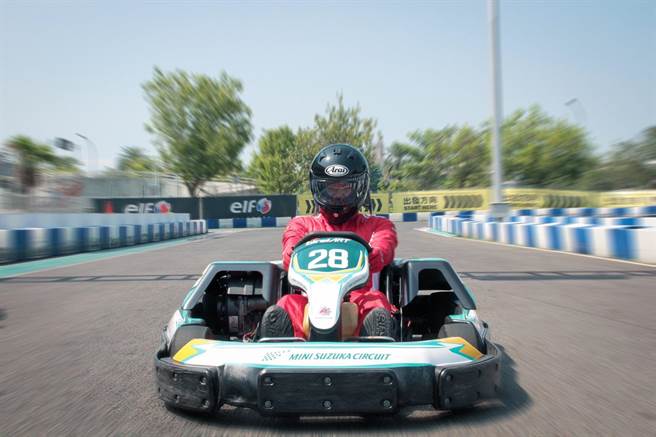 搶攻跨年連假商機，卡丁車連續三天只要399。（業者提供）