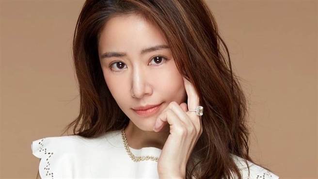 林心如是夯台戲《華燈初上》的總製作人兼女主角。（圖／IG@loveruby_official）