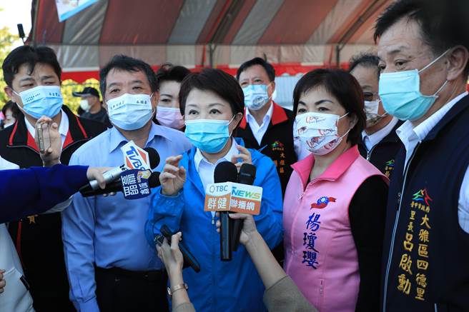 针对立委补选监票争议，台中市长卢秀燕接受媒体访问。（王文吉摄）