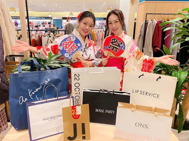 统一时代百货台北店将于1月1日推出日系元旦福袋开卖，集结馆内品牌、推出破百组限量日系福袋，最低享下杀1折优惠。（统一时代百货台北店提供）