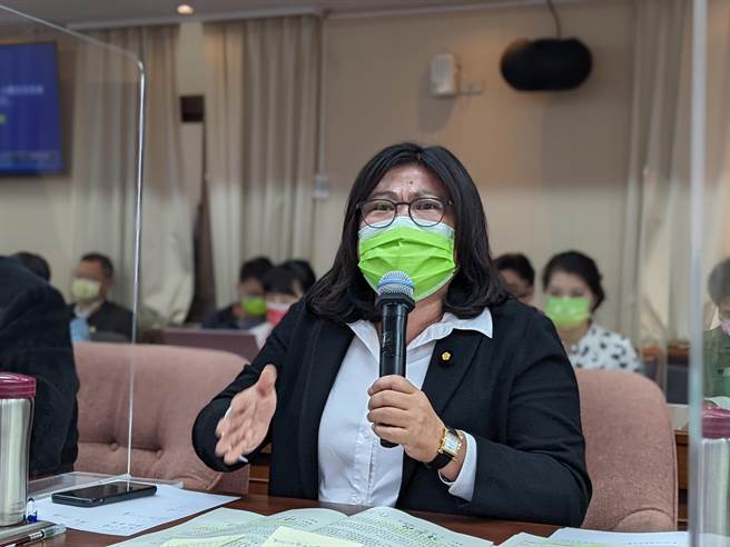 嘉义文化路邮局贱租疑云未解，王美惠促立院交通委员会决议解除契约。（王美惠服务处提供）