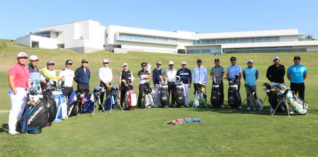 台丰公开赛16强表演赛的16选手大合照。（TPGA提供）