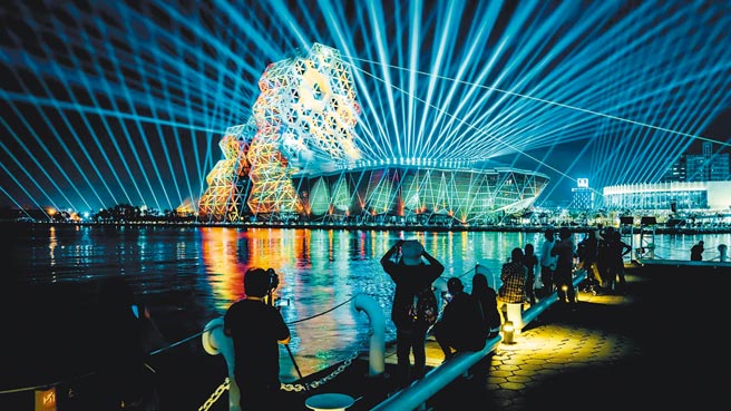 高雄跨年将于爱河湾祭出双舞台、23组卡司，规模堪称全台之最。（高市府提供／柯宗纬高雄传真）