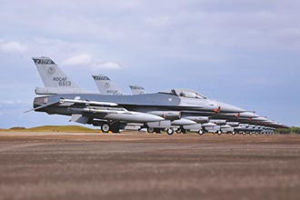 F-16V升級67架 黑鷹構改夜搜功能