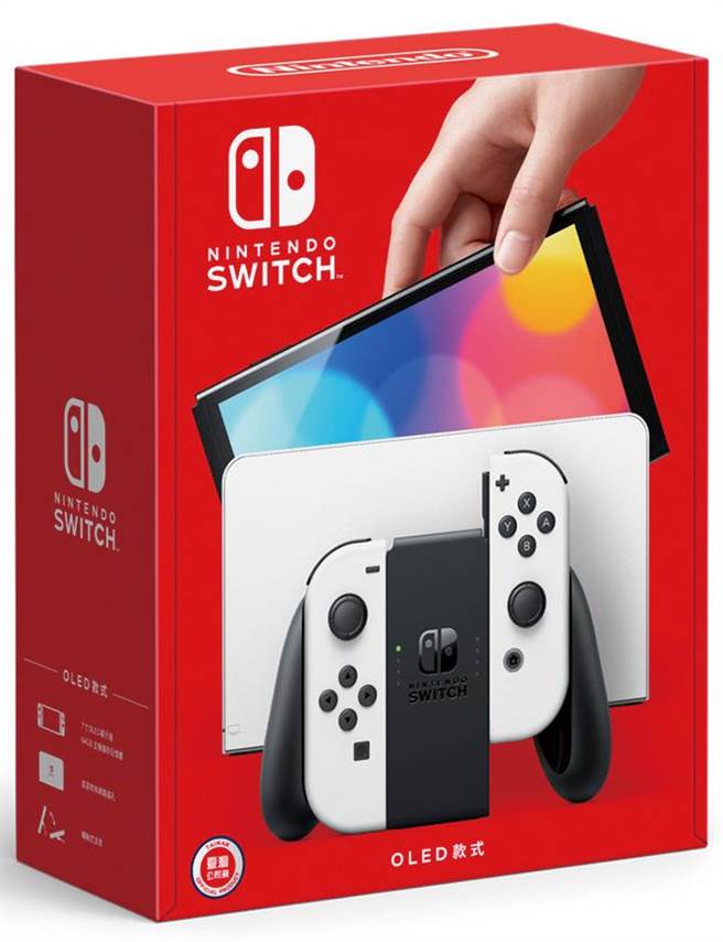 愛買任天堂Switch OLED款主機，原價1萬1080元、明年1月11日前特價1萬480元，95折。（愛買提供）