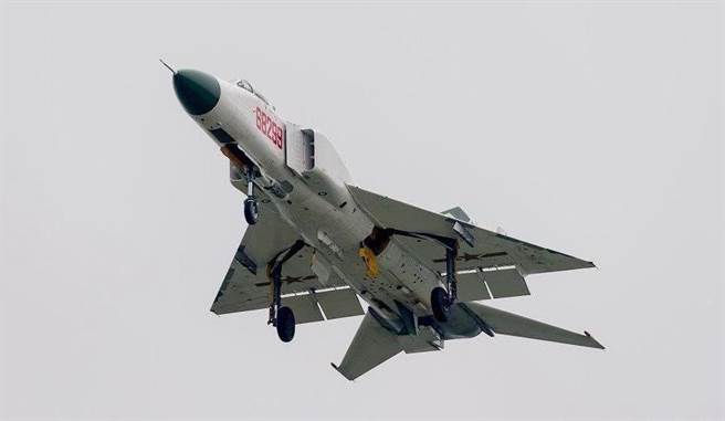 美国曾与中共合作进行改造歼-8战机（图）专案，但才进行3年就因六四事件而中止。（图／网路）