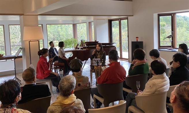 简秀枝》当二胡邂逅了西洋琴。(图/爱传媒提供)