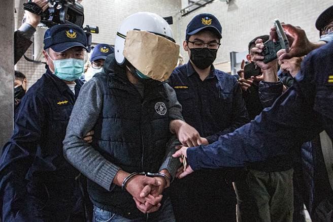 黄姓男子26日晚间酒驾高速撞上林姓男子一家四口，导致林男妻子当场死亡、1名女儿重伤。（资料照/袁庭尧摄）