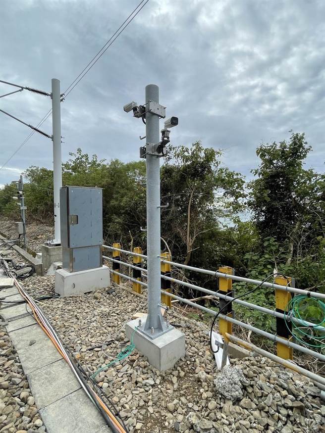 台铁边坡落石告警系统(台铁提供)