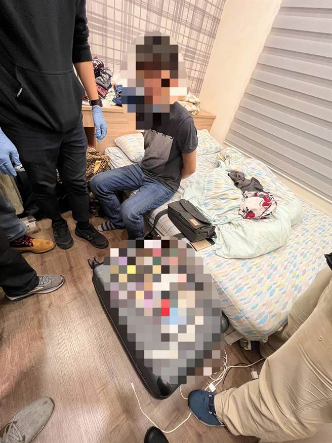 台中惊传逆伦血案，女子狠心偕同男友杀了父亲，警方在江女与张男在北屯的住处逮捕张男。（警方提供/黄国峰台中传真）