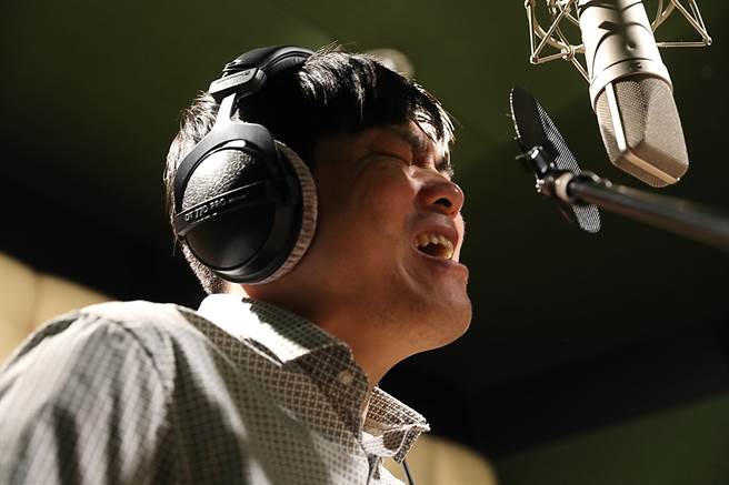 苏明渊近日推出新专辑《敢敢》。（风潮音乐提供）