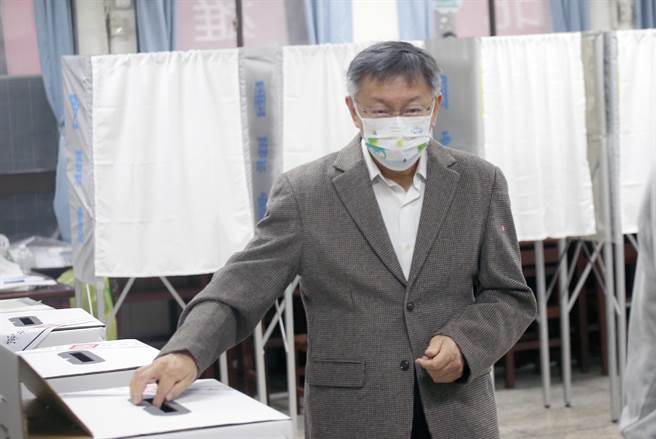  神回顾／22县市首长2021年社群影响力TOP10排名大公开。（范扬光摄）