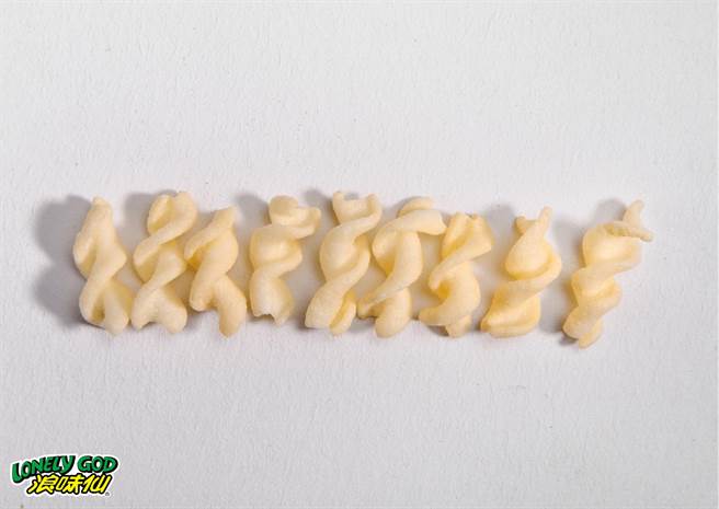 携手肉乾界霸主「快车肉乾」，一同推出「蜜汁肉乾风味」的浪味仙。（图片取自／浪味仙FB粉丝团）

