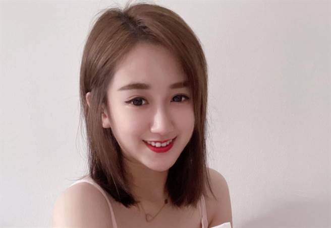 杨宝贝外型亮眼却争议不断。(图/翻摄自杨宝贝脸书)