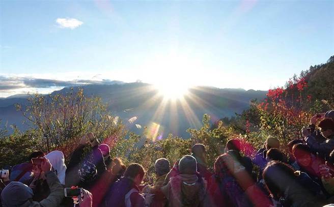 圖為阿里山曙光。（圖／交通部觀光局提供）
