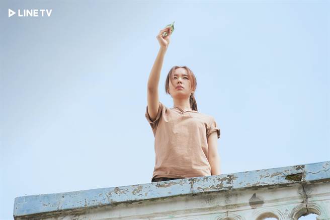 安恩真在《只一人》剧中被宣告罹癌。（LINE TV提供）