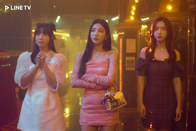 《只一人》由安恩真（左起）、Joy、强艺元主演。（LINE TV提供）