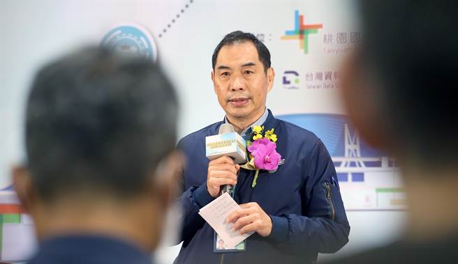 機場公司總經理但昭璧表示，後疫情時代低接觸的個別化智慧服務已成為趨勢。（范揚光攝）