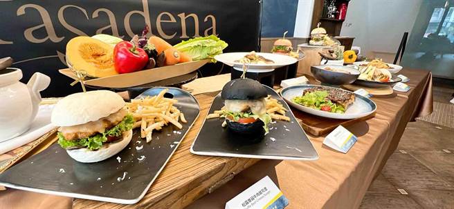 充满异国风创意汉堡。（柯宗纬摄）