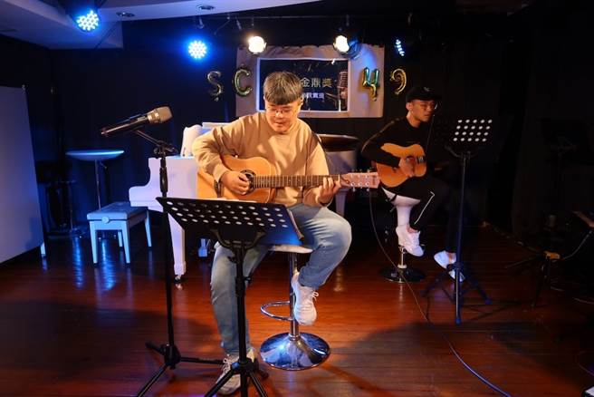 范婷婷在永庆不动产除了收入开创人生新高，还能自主安排时间、培养新的休閒兴趣，让工作与生活取得完美平衡。(图/永庆不动产提供)

