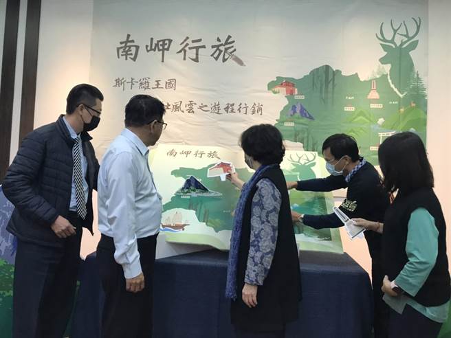 史詩台劇《斯卡羅》引發廣大迴響，屏縣府搭上順風車媒合旅行社推出10條精選遊程，供遊客自由配、自由行。（謝佳潾攝）