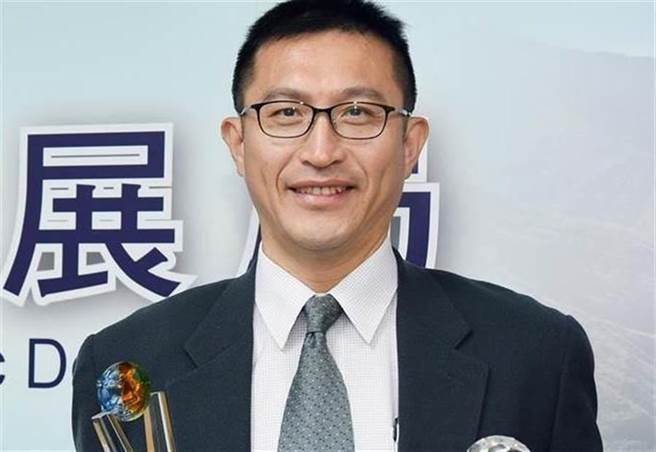 桃园市经济发展局前局长长朱松伟涉嫌收受业者贿赂，依8个贪污罪、诈欺判有期徒刑13年、褫夺公权5年，可上诉。（本报资料照片）