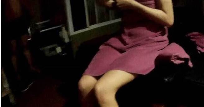 高中生男子在网路上买春，结束后他以房间太脏，有很多蟑螂为由要求退费， 2名业者不满男子疑似想「白嫖」，假装答应将男子强掳上车并率眾围殴。（示意图／资料照）