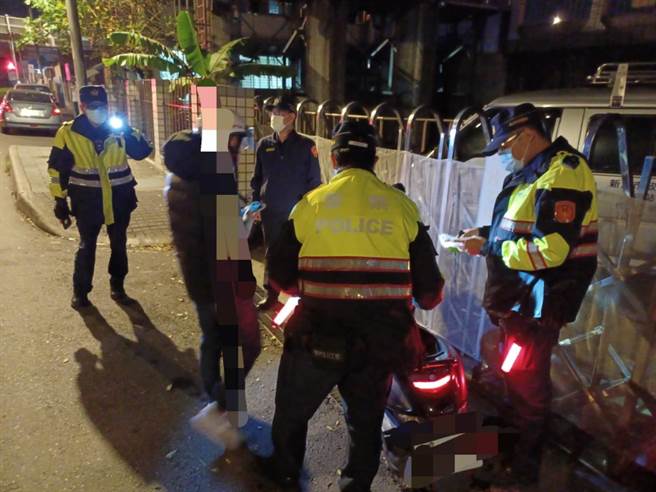 新北市永和警分局即日起執行「無時段取締酒駕大執法」，農曆年前不限夜間，無時段性針對酒後駕車全面嚴格取締。（永和警分局提供）