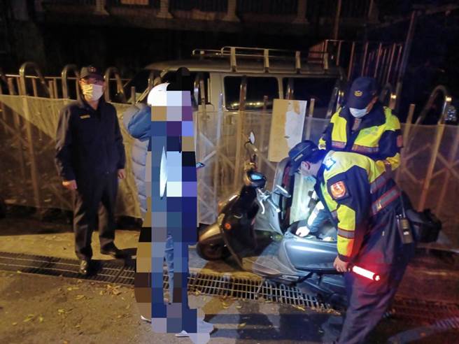 新北市永和警分局即日起執行「無時段取締酒駕大執法」，農曆年前不限夜間，無時段性針對酒後駕車全面嚴格取締。（永和警分局提供）