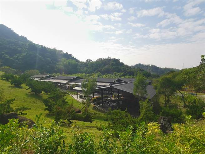 2019年底才开幕的六二温泉山房，新颖的设计备受年轻人喜爱。（刘秀芬摄）