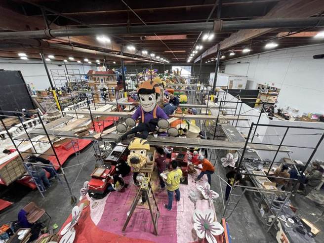 美國元旦盛會，加州玫瑰花車遊行將暌違兩年重新登場。（圖／中央社）