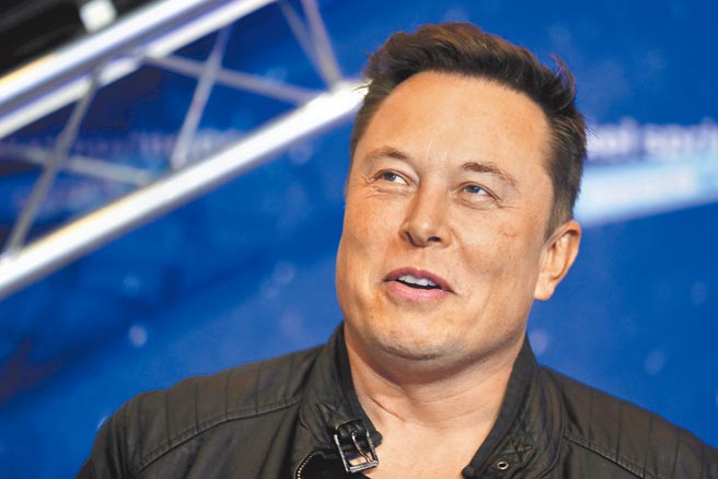 穆斯克售股动作近尾声，特斯拉股价应声大涨，周三跳空开高涨破1,100美元，涨幅逾1％。图／美联社