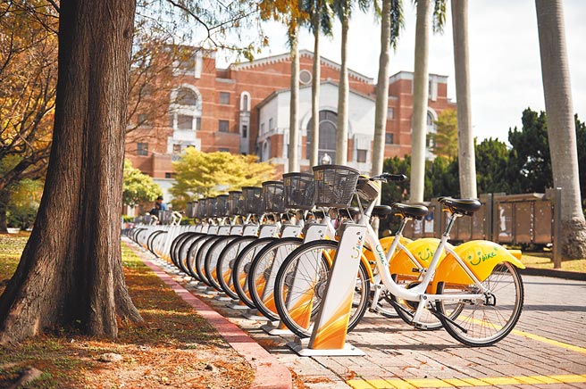 台北市推出YouBike2.0升级计画，今年已建置800个站位，明年底将达1200站，提供更便利的公共运输服务。（台北市政府交通局提供／黄婉婷台北传真）