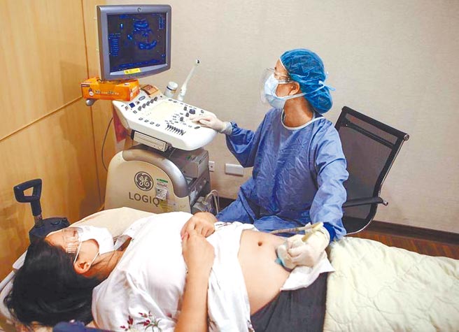 北市生育奖励金加码，第二胎2.5万、第三胎3万元。图为示意图。（本报资料照片）