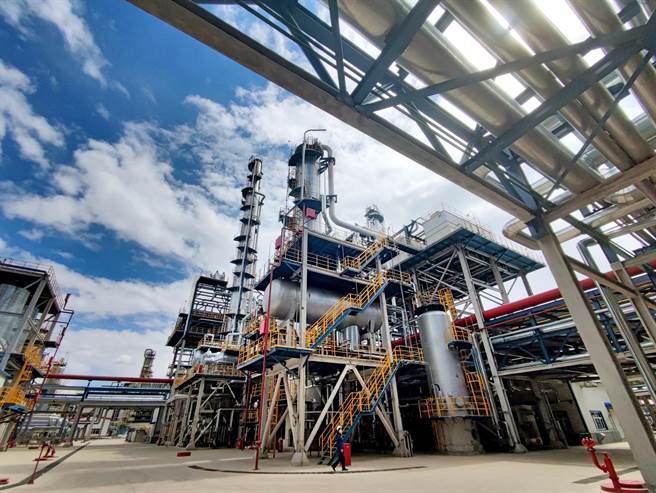 中共中央机关报《人民日报》31日报导，中国石油天然气集团（中国石油）表示，2021年，中国石油国内油气产量当量预计达2.13亿吨，创歷史新高。（示意图，中新社）