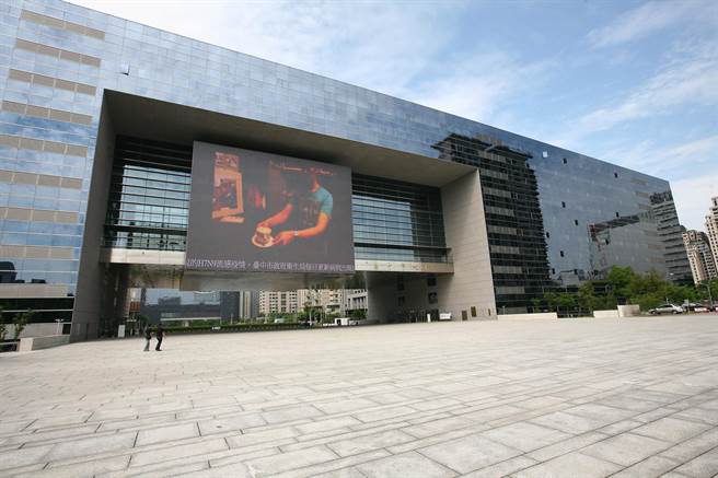 台中市社會局31日表示，社工1周後再次追蹤保護令聲請進度，被害人稱至法院開庭繁鎖；大女兒至住家頻率減少，所以打消聲請保護令。（盧金足攝）