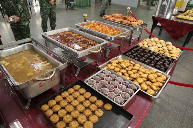网红「千千」影片所造访的新竹陆军装甲第542旅伙食照。（图／542旅提供）