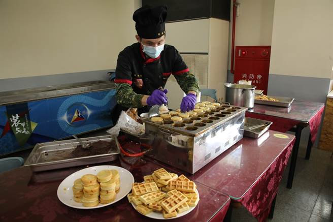网红「千千」影片所造访的新竹陆军装甲第542旅伙食照。（图／542旅提供）