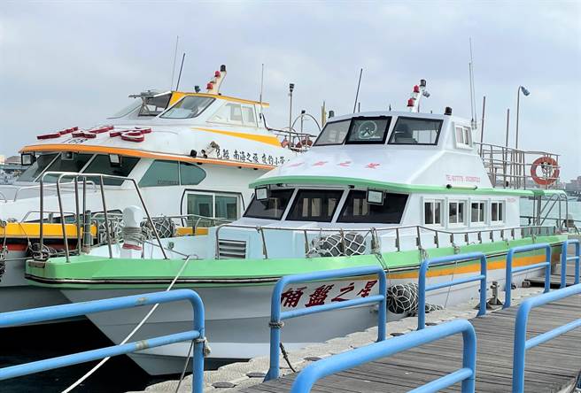 新年新制，1月1日起澎湖马公市民搭乘虎井岛、桶盘岛交通船7折。（陈可文摄）