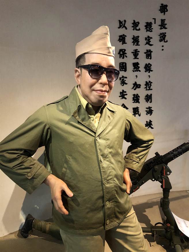 经常戴着大墨镜的俞大维，英挺形象深植人心。（李金生摄）