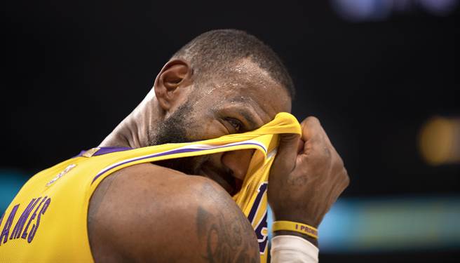 詹姆斯刚满37岁(美联社资料照)