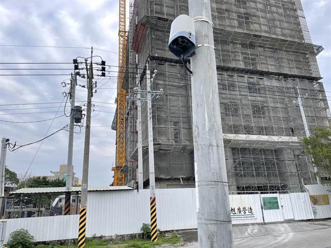 国产空品感测器通过资安认证，台中市率先全国使用。图／中市府提供