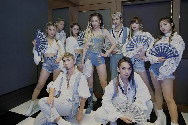 安心亞今晚將在民視跨年挑戰黃標尺度。（百鴻揚提供）