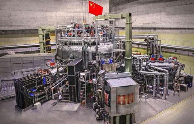 有「人造太陽」之稱的EAST全超導托卡馬克裝置（東方超環）於12月30日晚間再次創造新的世界紀錄。（圖／中新社）