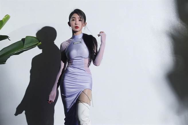 郭书瑶以「辣女战神」之姿降临高雄蓬莱舞台。（星星相艺提供）