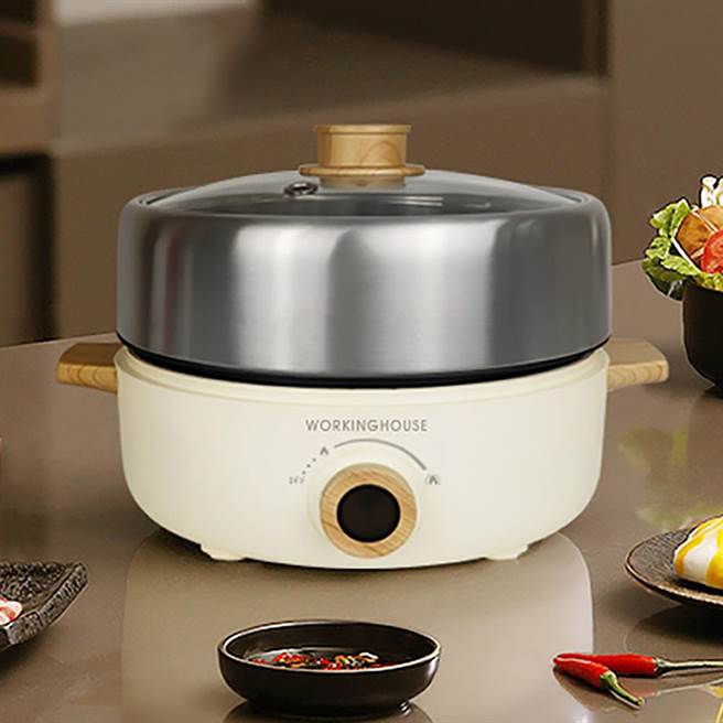 生活工場期待．團聚 火烤兩用美型鍋2.5L，原價2980元，鑽石會員獨享價1980元。（生活工場提供）