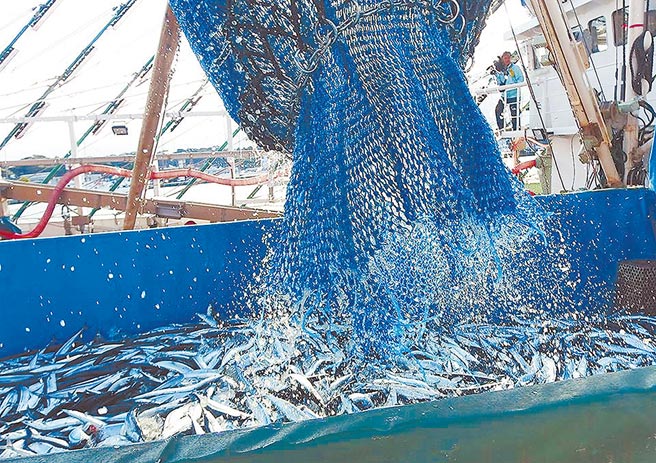 台湾对日贸易逆差年年扩增，今年将破250亿美元，换算新台币近7000亿元。图为福岛生产的农产品。（摘自日本福岛县脸书）