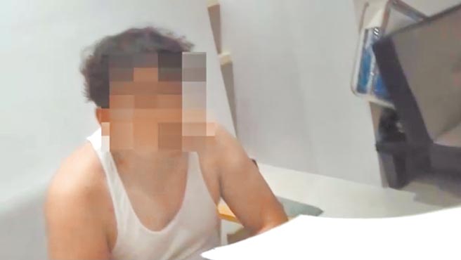 冯姓男子涉嫌以护髮乳名义自大陆空运毒品原料来台，在盐埕区被警方逮捕。（翻摄照片／洪靖宜高雄传真）